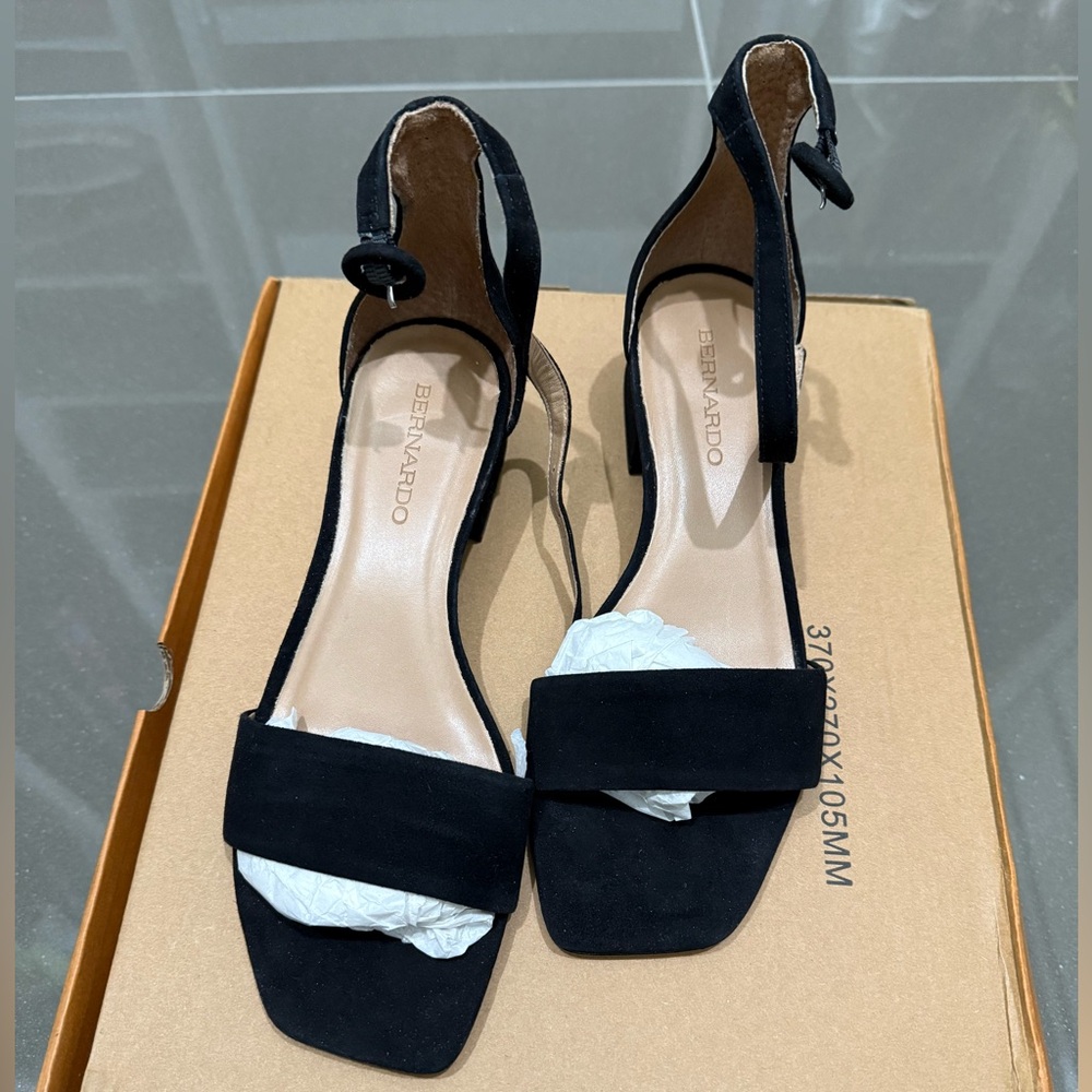 Bernardo Footware Jalena Ankle Strap Sandal
